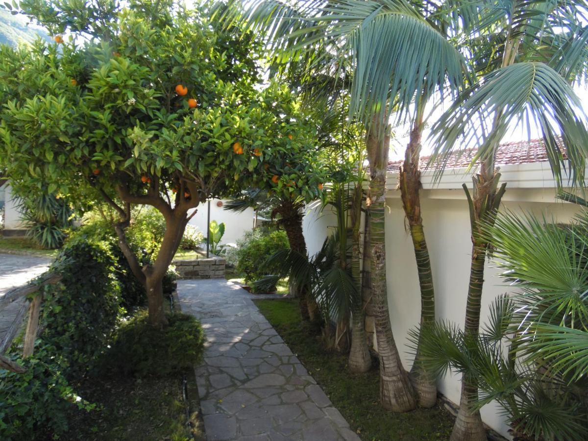 Villa Bianca Castellammare di Stabia Exteriör bild