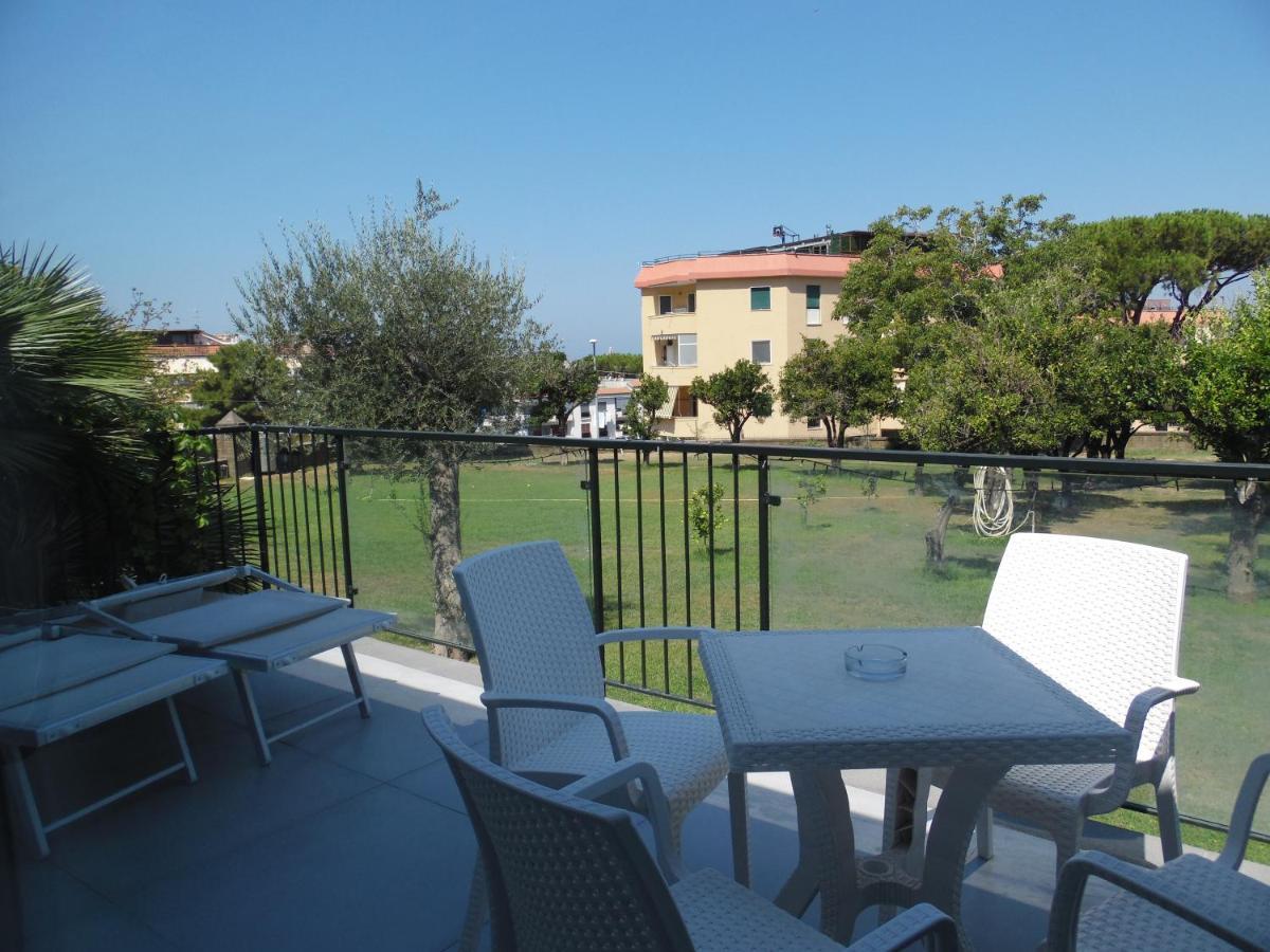 Villa Bianca Castellammare di Stabia Exteriör bild