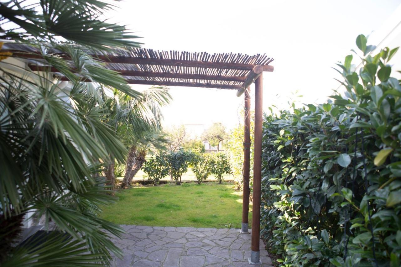 Villa Bianca Castellammare di Stabia Exteriör bild