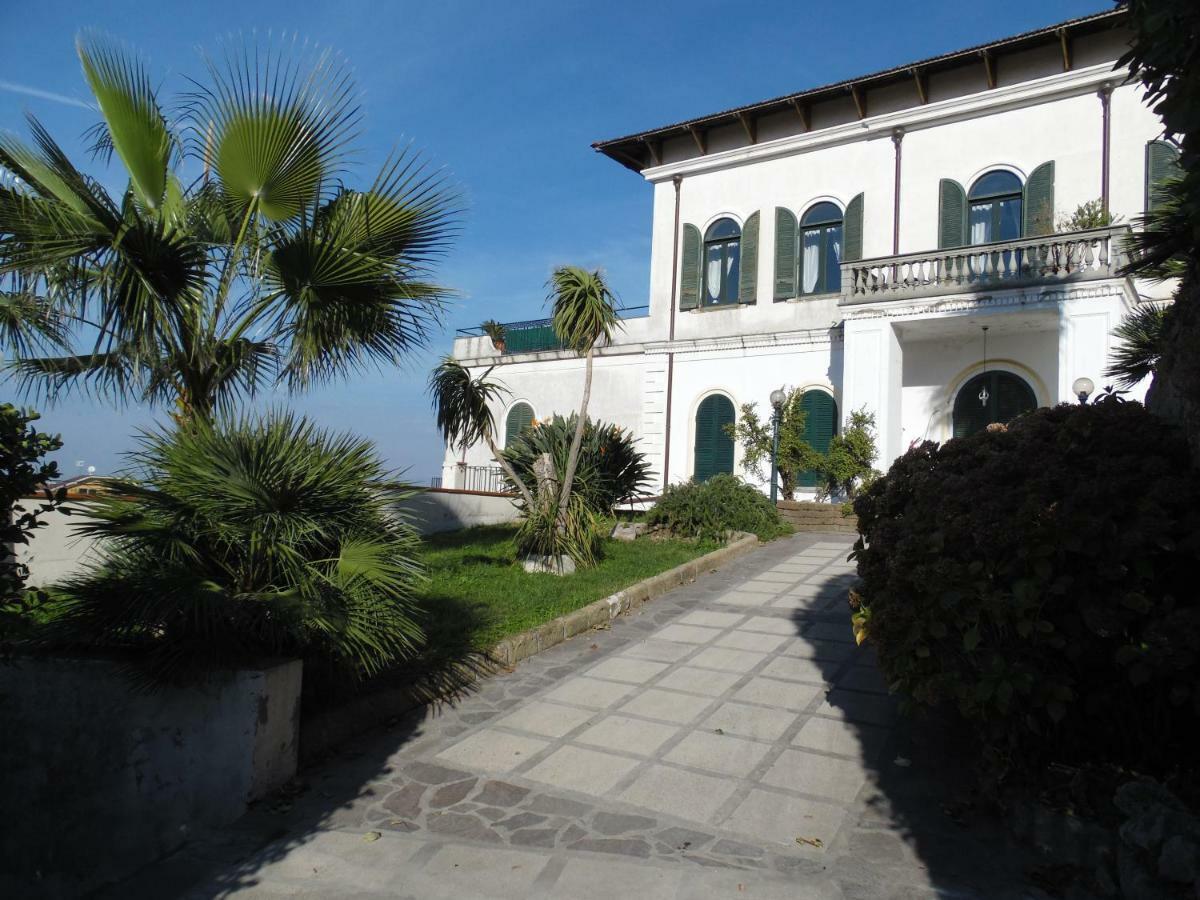 Villa Bianca Castellammare di Stabia Exteriör bild